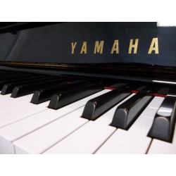Piano Droit YAMAHA YU5 silent KORG 131cm Noir brillant 