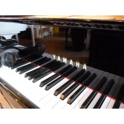 PIANO A QUEUE YAMAHA C1 SILENT 161cm Noir brillant 