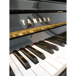 Piano Droit YAMAHA C108 Noir brillant