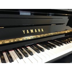 Piano Droit YAMAHA MC10bl 121cm Noir brillant