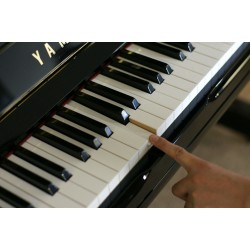Piano Droit YAMAHA YU3SZ SILENT 131 cm Noir brillant