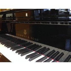 Piano à queue STEINWAY & SONS modèle B 211cm noir brillant