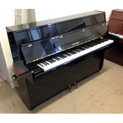 Piano Droit HYUNDAI U-810 110cm Noir brillant