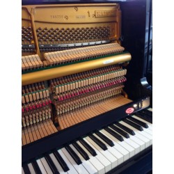 piano droit Kaiser 121 made by Yamaha Noir Brillant