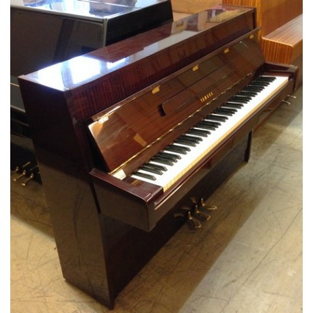 Piano Droit YAMAHA 108 Acajou brillant