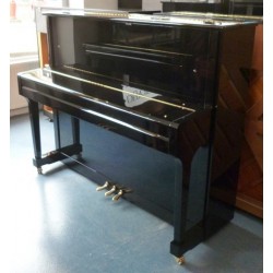 Piano droit MAY, M121 Tradition, finition noir brillant / Selected for Schimmel