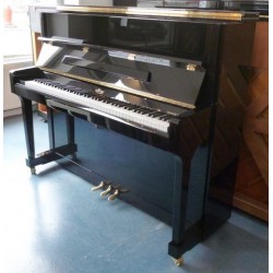 Piano droit MAY, M121 Tradition, finition noir brillant / Selected for Schimmel