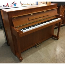 Piano droit YAMAHA P 110 N Cerisier satine