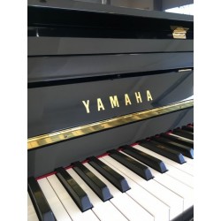 Piano Droit YAMAHA M-108 Noir Brillant