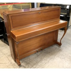 Piano Droit W.HOFFMANN H116 chippendale Noyer satiné