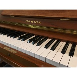 Piano Droit occasion SAMICK SU-127 Noyer satiné