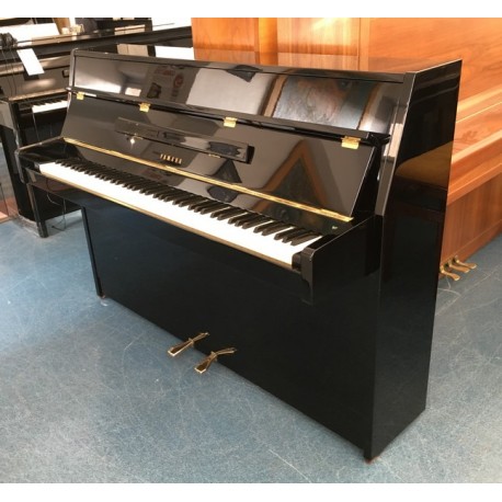 Piano Droit YAMAHA LU101 109cm Noir brillant