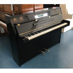 Piano Droit YAMAHA LU101 109cm Noir brillant